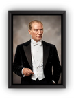 Atatürk Beyaz Papyonlu Çerçeveli Poster