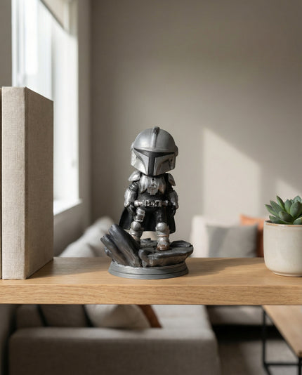 Zırhlı Uzay Savaşçısı Figürü